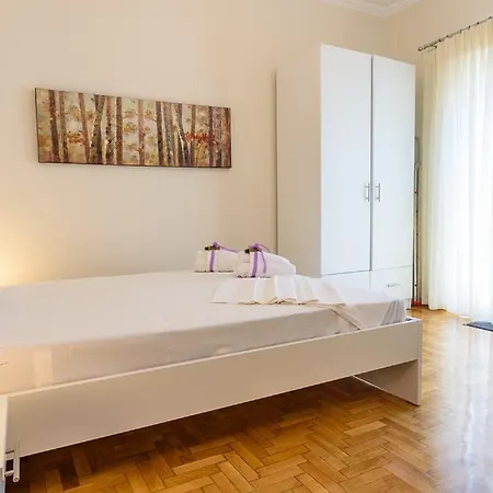 Charmy Petit Flat In Appartement Athènes